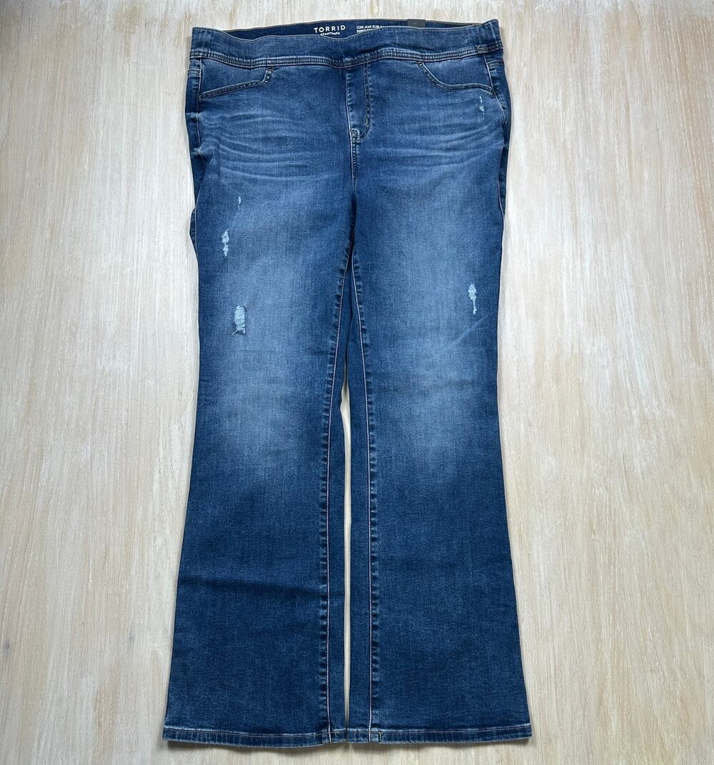 NWT Torrid Lean Jean Slim Boot Super Soft Distressed Medium Wash Jeans 2R 18/20